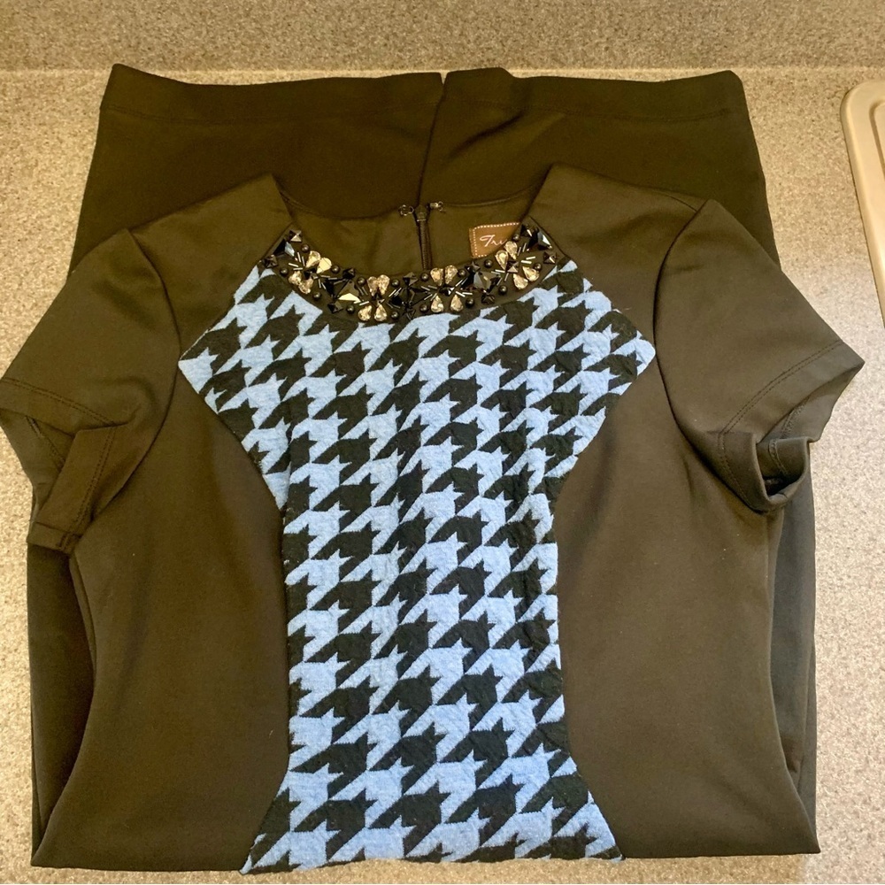 Trulli Dress Black and Blue Beaded Collar Size 8 Business Casual Party Dress - Picture 3 of 11